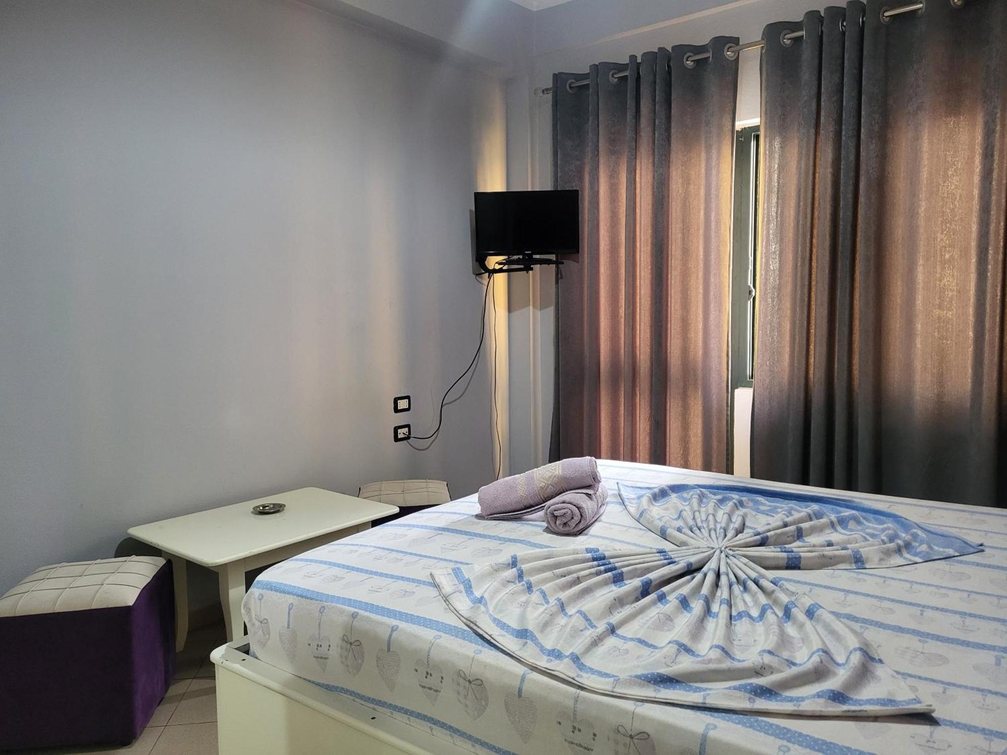 Hotel Europa Lezhë Екстериор снимка