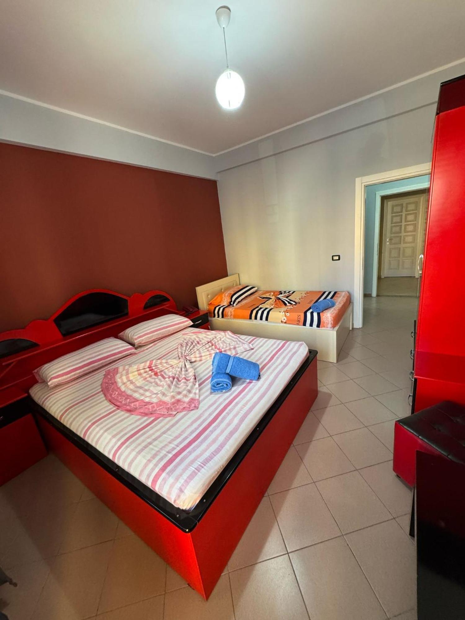Hotel Europa Lezhë Екстериор снимка