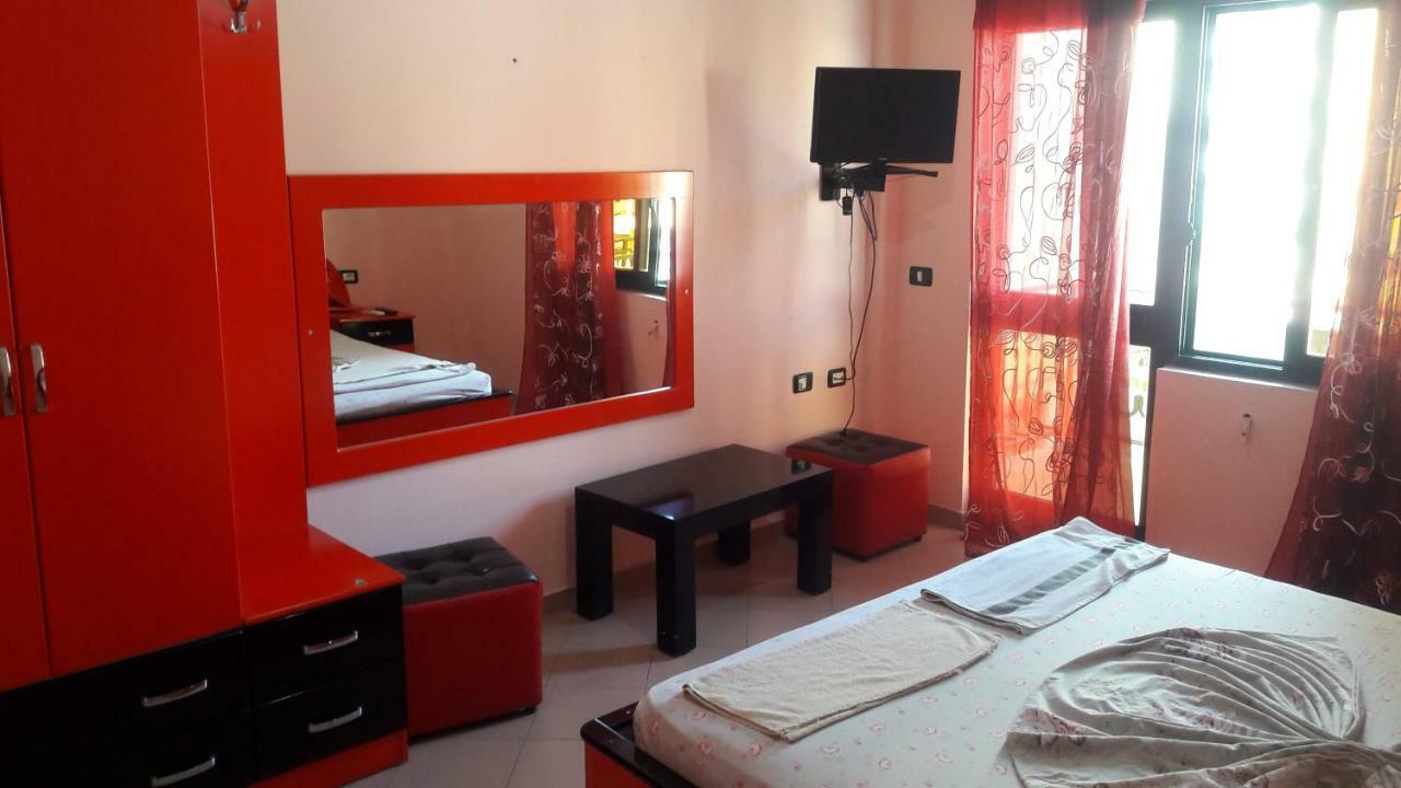 Hotel Europa Lezhë Екстериор снимка