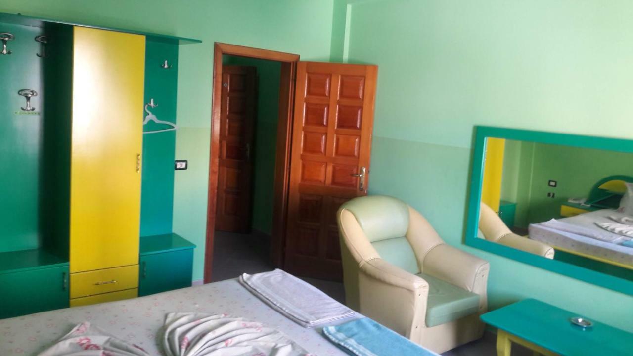 Hotel Europa Lezhë Екстериор снимка