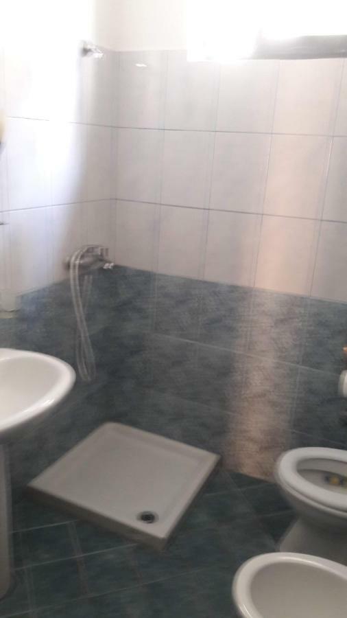 Hotel Europa Lezhë Екстериор снимка